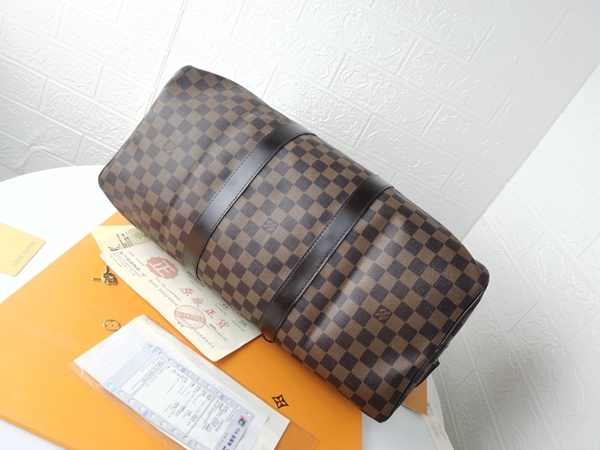 ルイヴィトンバッグ側面デザイン